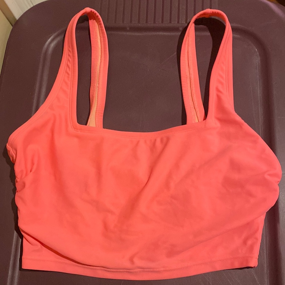 Shade and Shore longline bikini top. Tank straps and scoop back. Shelf bra.